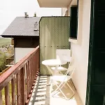 Altitude 1676 - Avec Balcon アパート